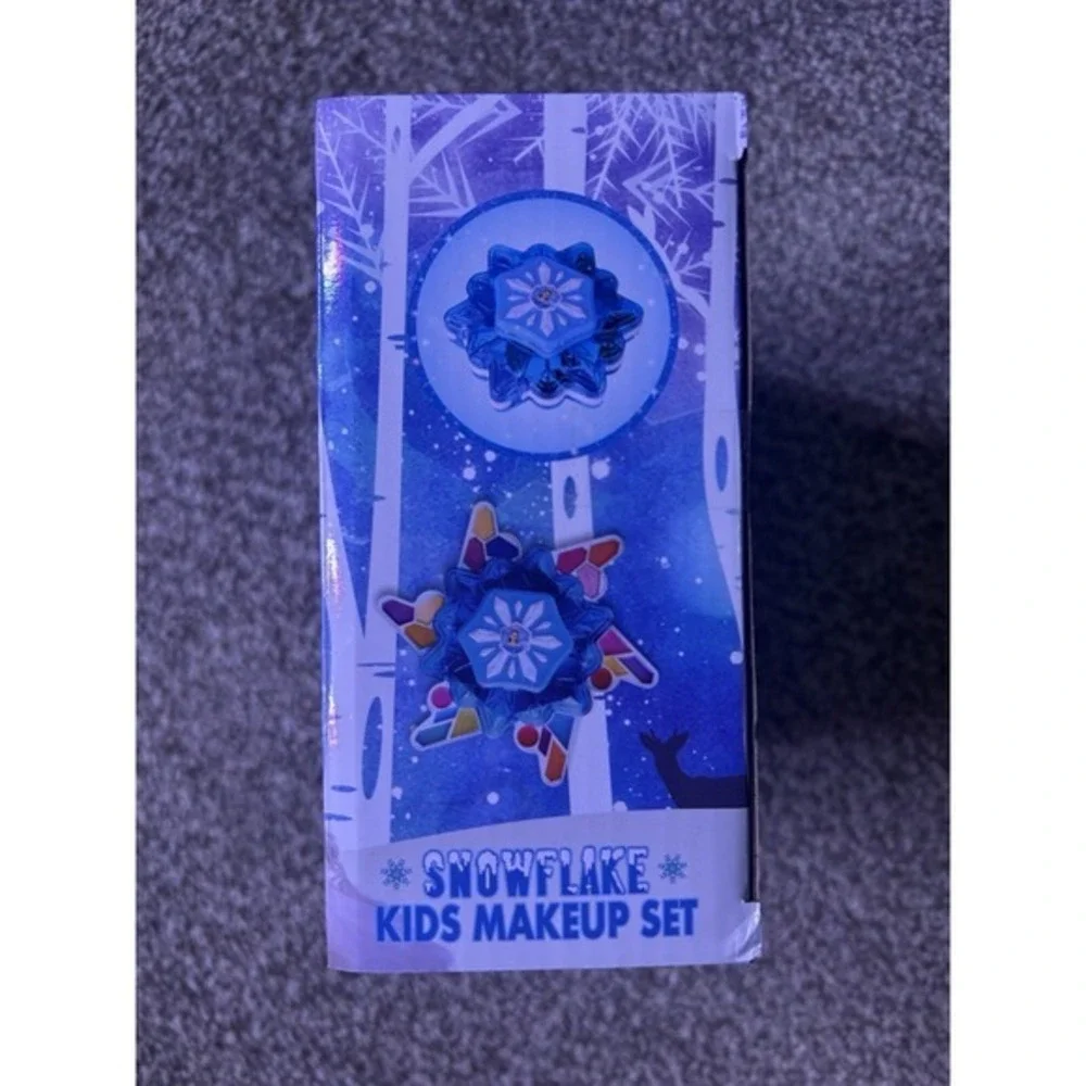 2-PC Girls‎ Snowflake Makeup Kit Girls Gift Fun & Unstable Unicorns Game Cool